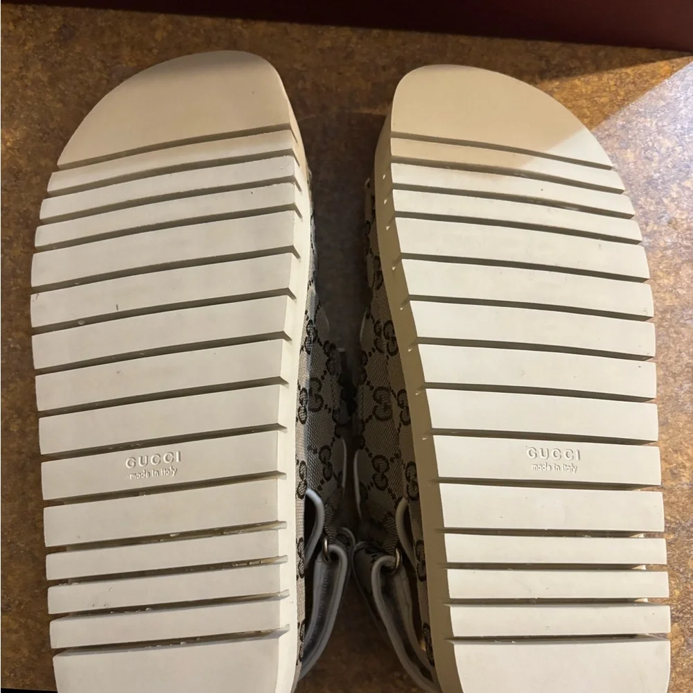 Gucci Beige Monogram Sandals - Picture 5 of 6